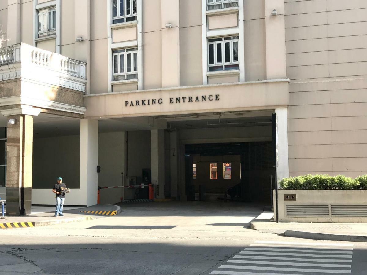Chillax Studio 101 Newport Boulevard Manila Exterior photo