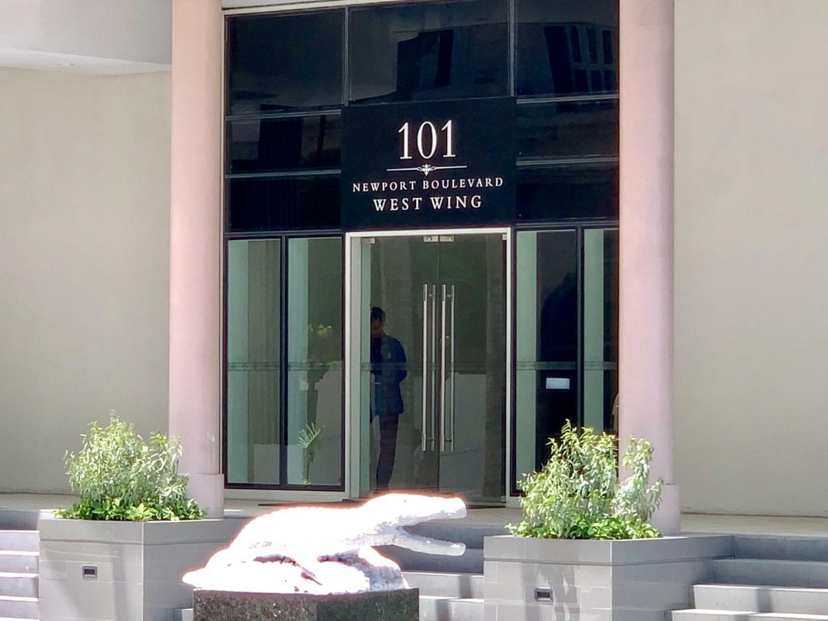 Chillax Studio 101 Newport Boulevard Manila Exterior photo